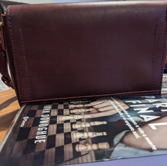 Portland Leather Metro Crossbody - Picture 5 of 5